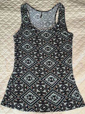 BKE Sleeveless Aztec-Print Tank Top L